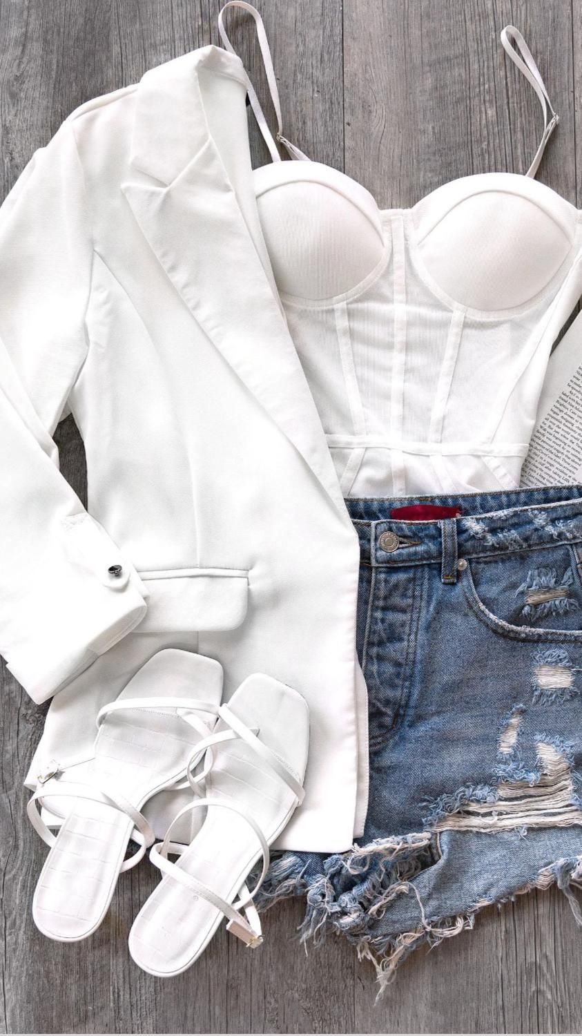 4 Business Casual Looks Styling All The Chic Blazers for Spring