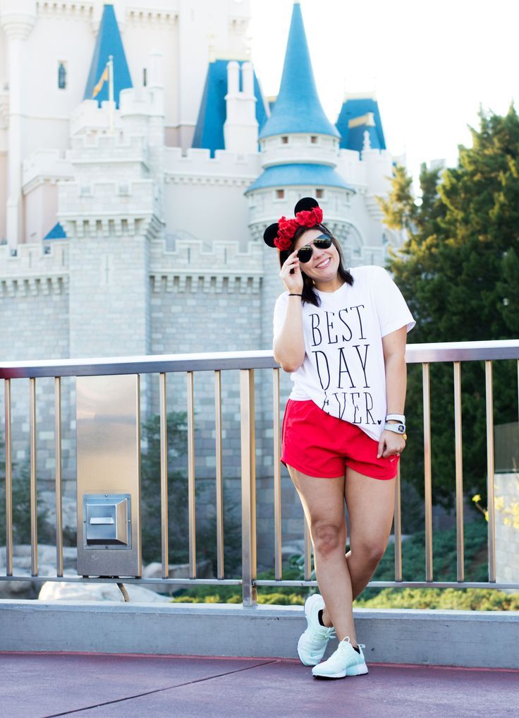 How to Dress like a (practical) Princess in Disney World - Kassy On Design