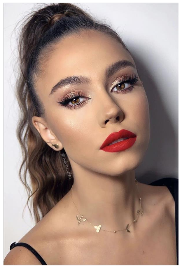 red natural makeup eyes