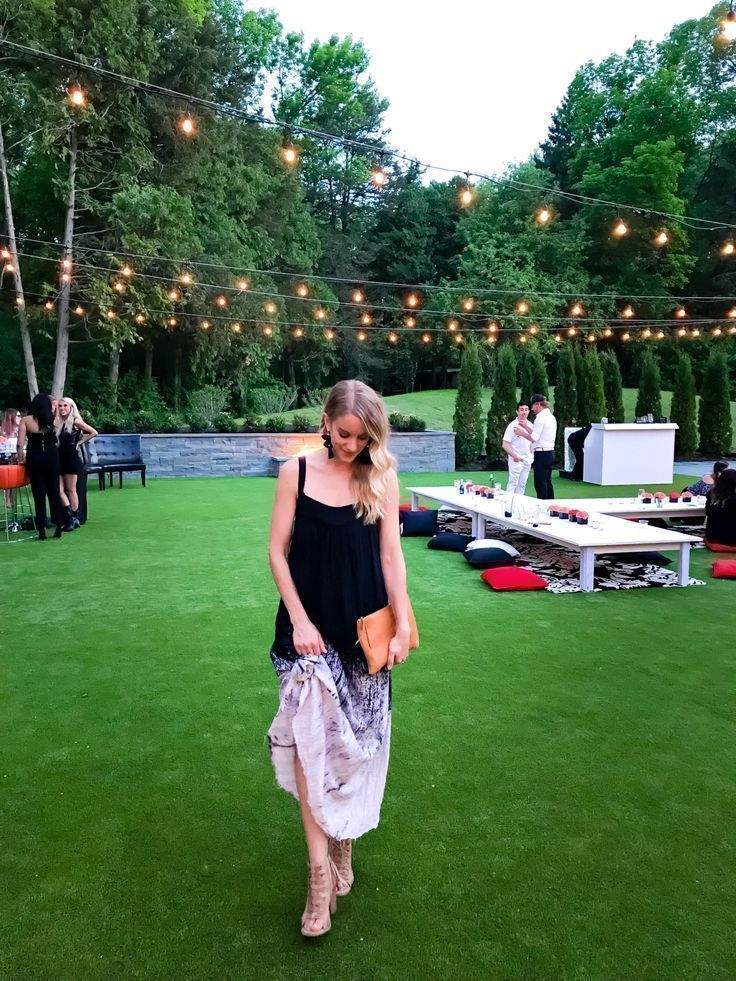 9 Perfect Concert Outfits [What to Wear to a Concert] - Paisley + Sparrow