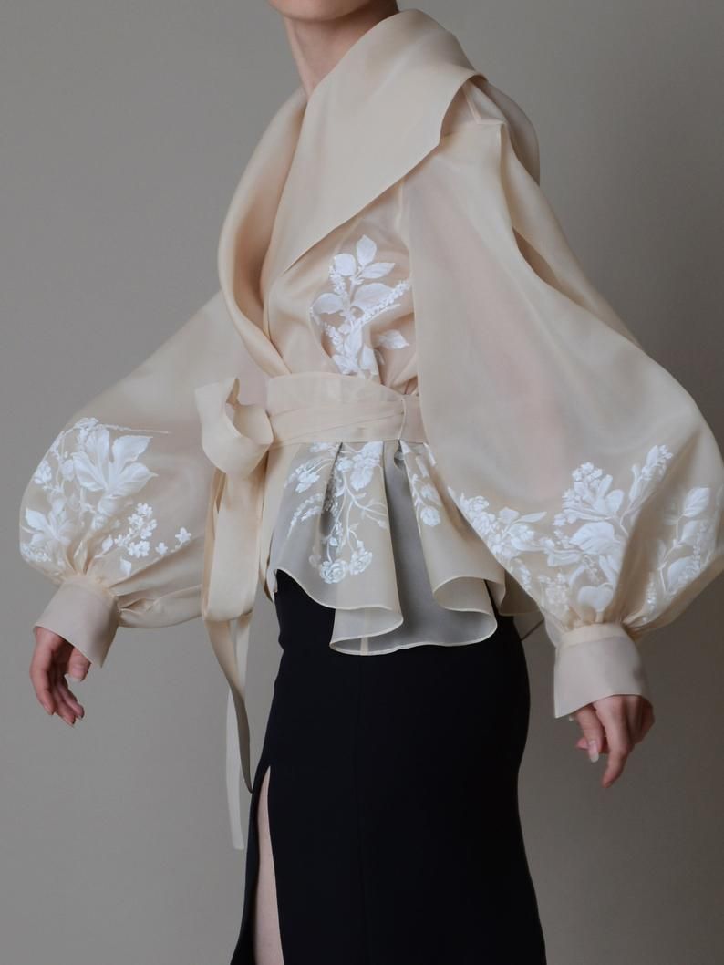 Hand painted organza jacket ; Silk organza blouse ; Elegant bolero - Colors available ;  Veste en Organza de Soie