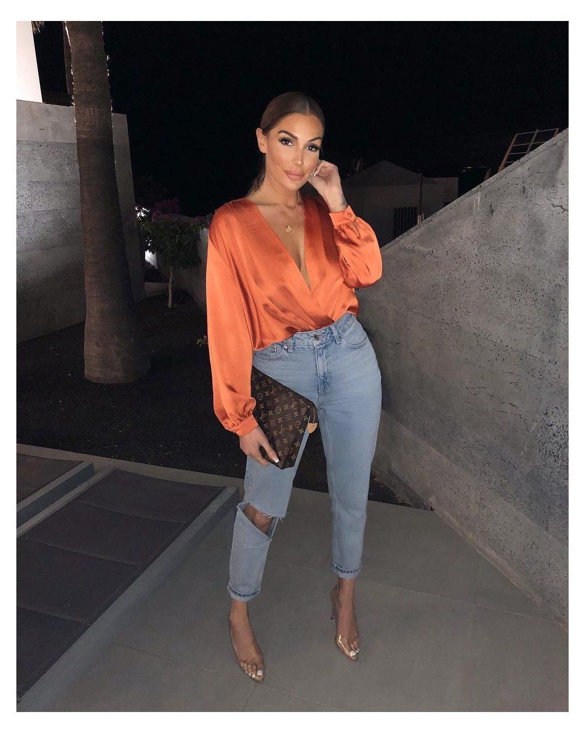 bodysuit outfit jeans casual simple