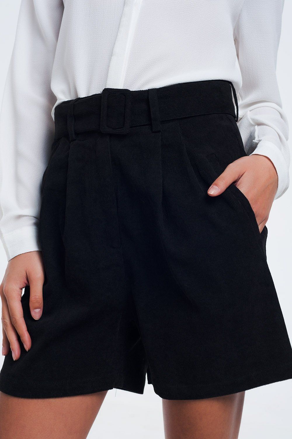 Black Ribbed Shorts with Belt - Large / Black