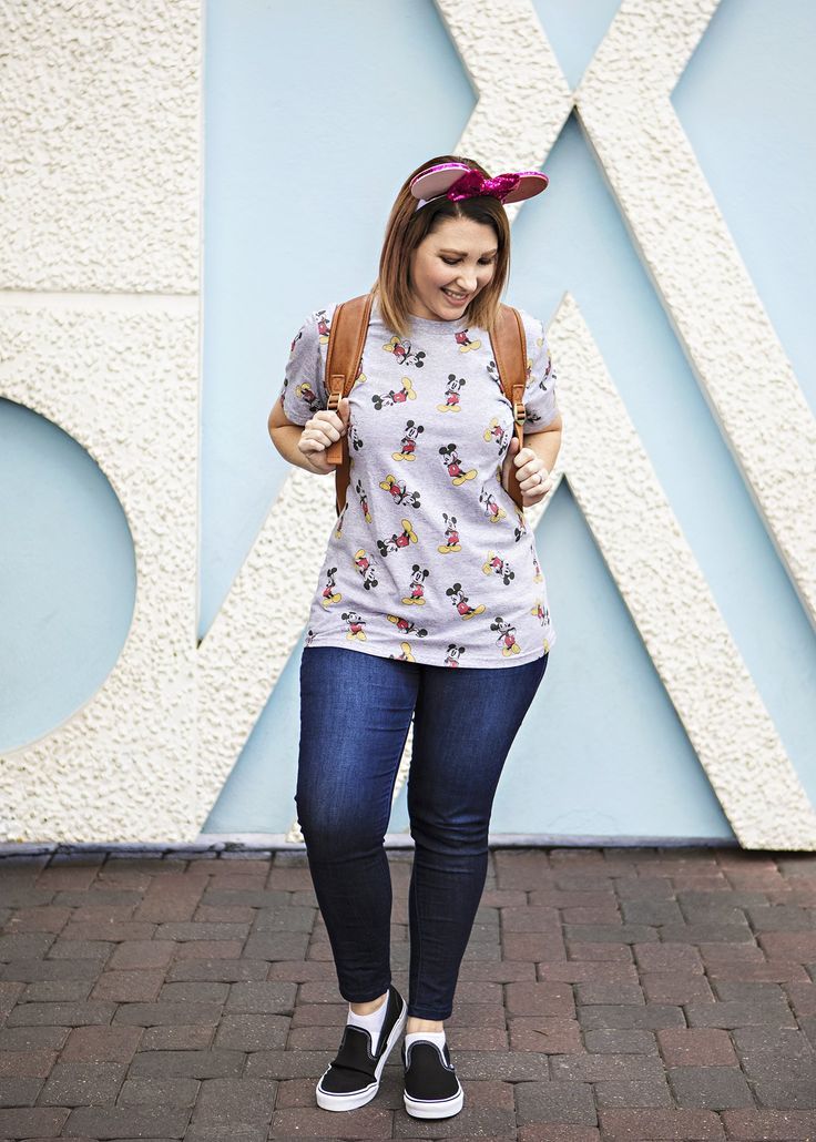 Disneyland Outfits: What to Wear to the Park - Lipgloss and Crayons