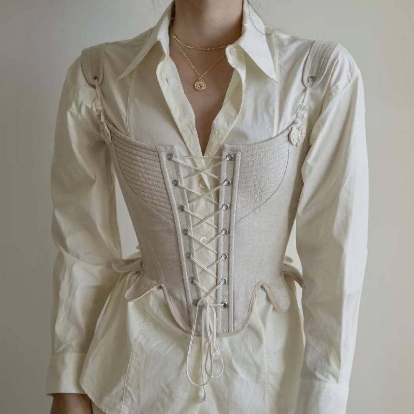 Classic Elizabeth Vintage Tudor Regency Corset (has boning) - S