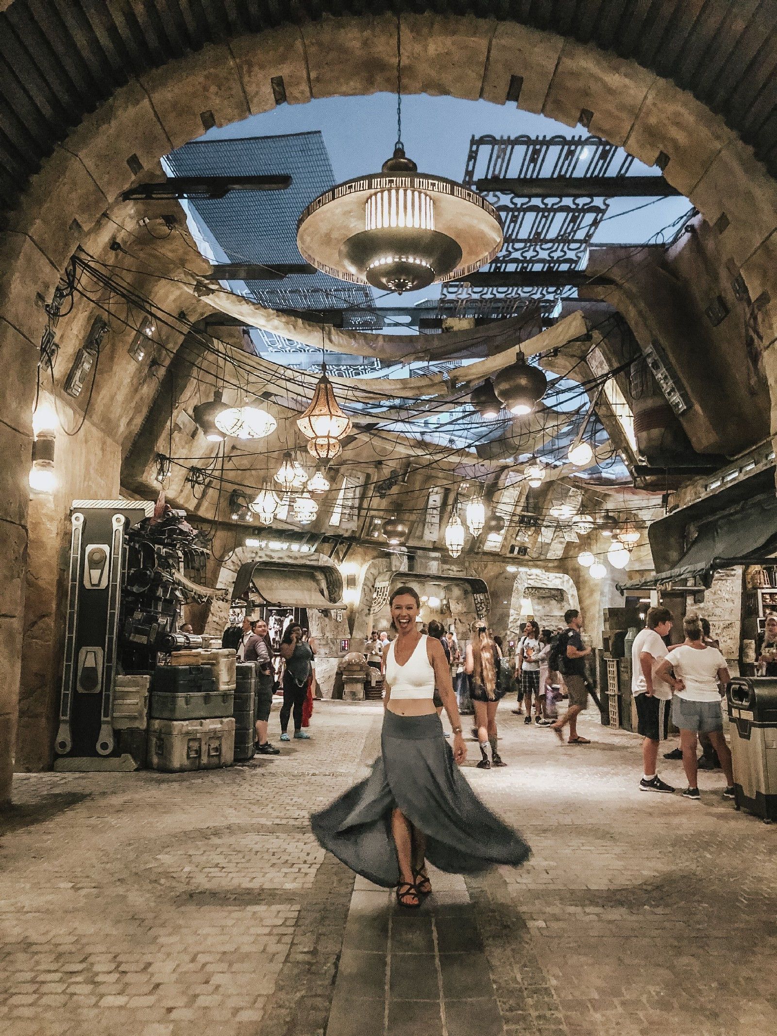 Guide to Star Wars: Galaxy’s Edge at Disney World | We Are Travel Girls