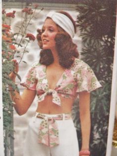 UNCUT Vintage 1970's Hippie Summer Simplicity Crop Tie Top | Etsy | 70s fashion hippie, 70s inspired fashion, Hippie outfits