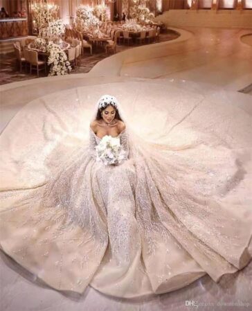 Acheter Luxe Dubaï Princess Ball Robe Saisisselles Robes De Mariée Robes Arabe Manches Longues À Lépaule Robe De Mariée Longue Train Robes De Mariée De 2.642,31 € Du Downtonshop | Fr.DHgate.Com