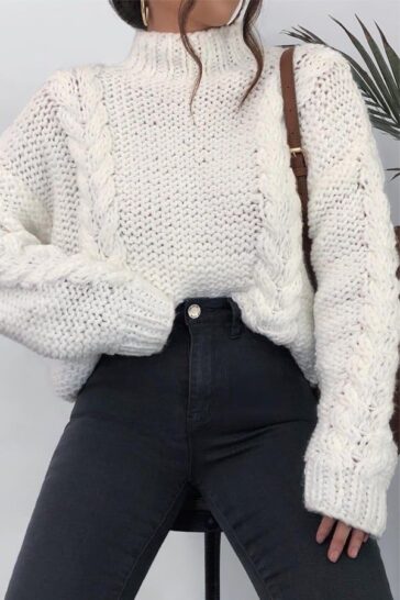 25 Charming Outfits With Black Jeans For Inspiration -